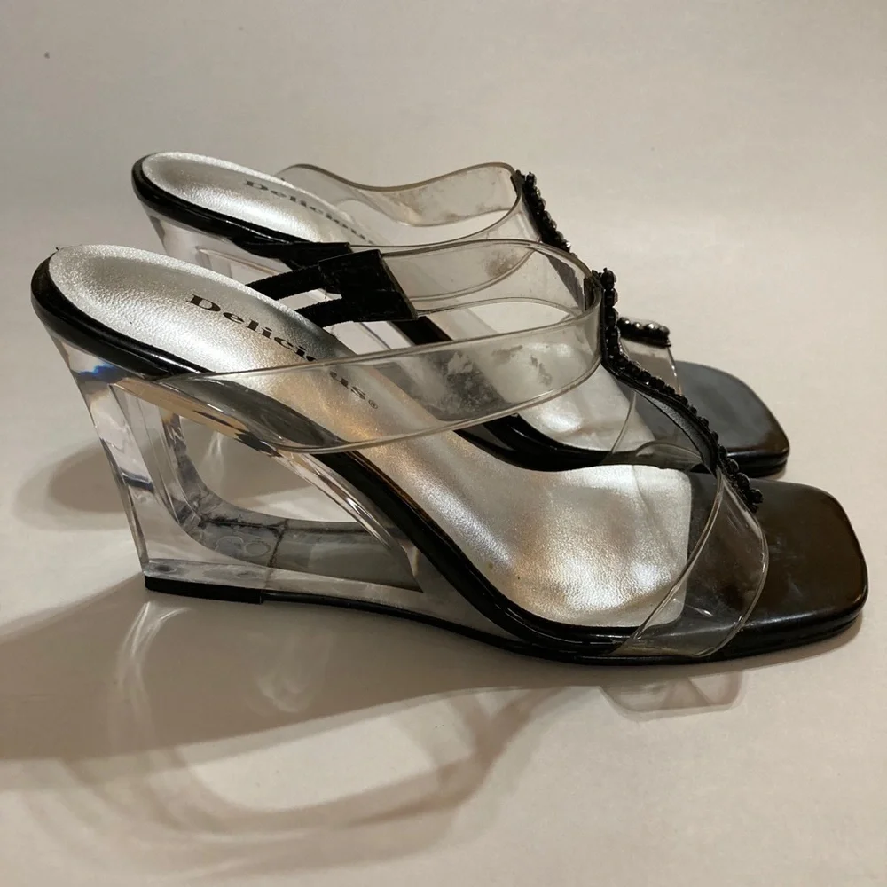 Clear Slip On Size 5.5